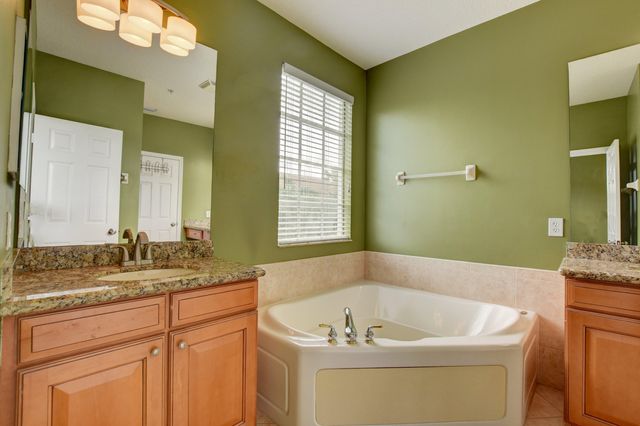 120 Ocean Cay Way, Hypoluxo, FL 33462