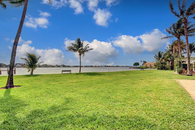 120 Ocean Cay Way, Hypoluxo, FL 33462