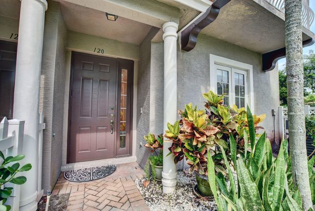 120 Ocean Cay Way, Hypoluxo, FL 33462