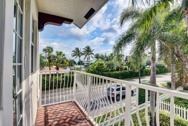 120 Ocean Cay Way, Hypoluxo, FL 33462