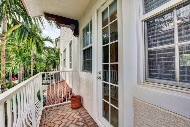 120 Ocean Cay Way, Hypoluxo, FL 33462