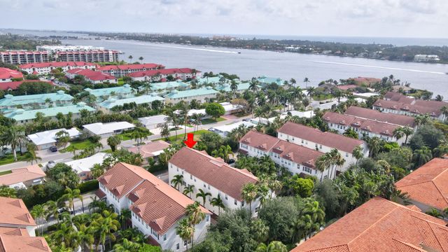 120 Ocean Cay Way, Hypoluxo, FL 33462