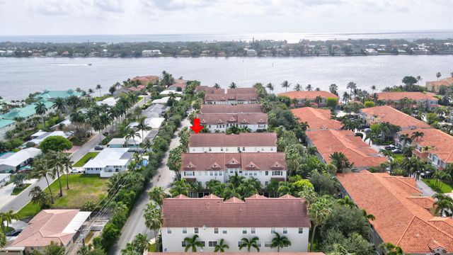 120 Ocean Cay Way, Hypoluxo, FL 33462