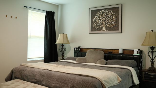 396 Streamview DR, White House, TN 37188