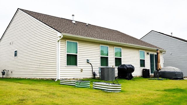 396 Streamview DR, White House, TN 37188