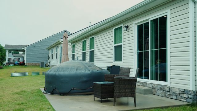 396 Streamview DR, White House, TN 37188