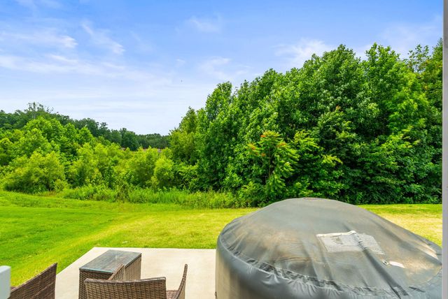 396 Streamview DR, White House, TN 37188