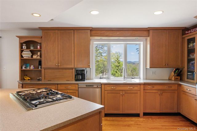10 Sunset Heights, Monroe, NY 10950