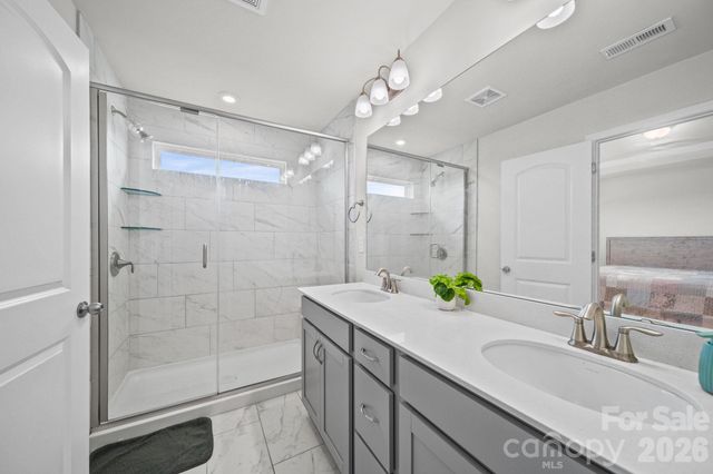 1211 Bigelow Street, Charlotte, NC 28269