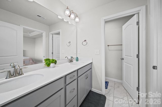 1211 Bigelow Street, Charlotte, NC 28269