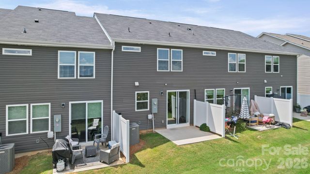 1211 Bigelow Street, Charlotte, NC 28269