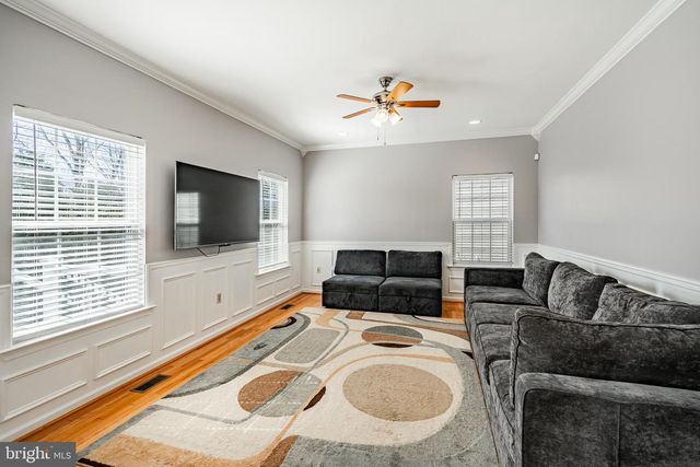 107 W FLAGSTONE DR, Newark, DE 19702