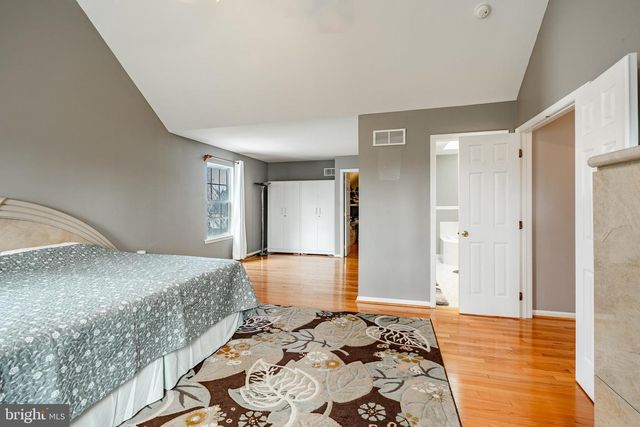 107 W FLAGSTONE DR, Newark, DE 19702