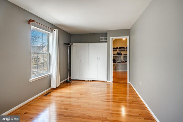 107 W FLAGSTONE DR, Newark, DE 19702