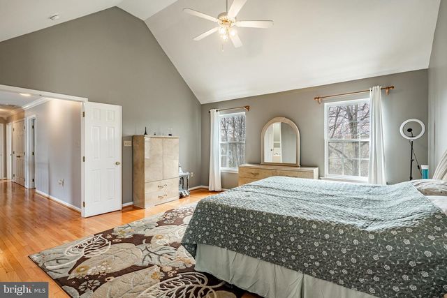 107 W FLAGSTONE DR, Newark, DE 19702