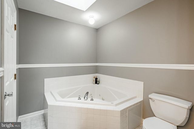 107 W FLAGSTONE DR, Newark, DE 19702