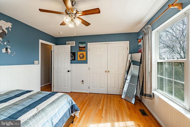 107 W FLAGSTONE DR, Newark, DE 19702