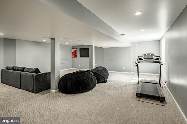 107 W FLAGSTONE DR, Newark, DE 19702