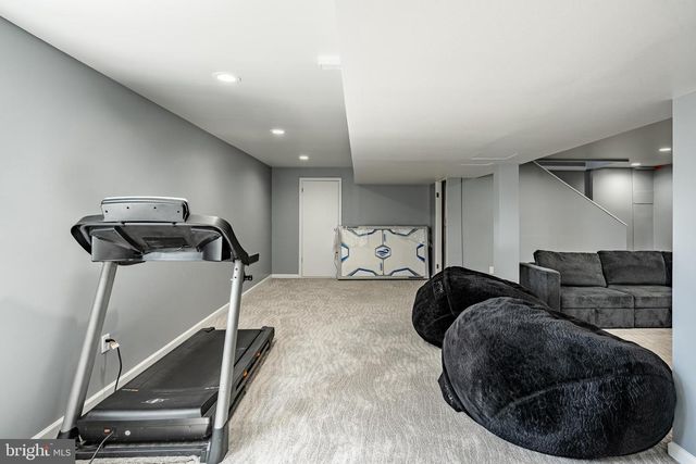 107 W FLAGSTONE DR, Newark, DE 19702