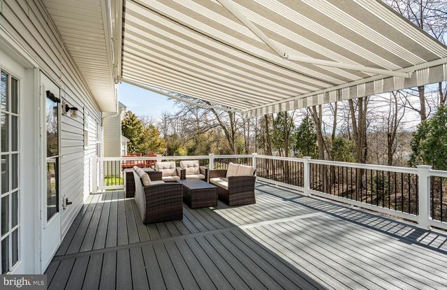 107 W FLAGSTONE DR, Newark, DE 19702