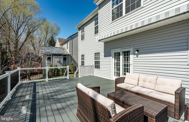 107 W FLAGSTONE DR, Newark, DE 19702