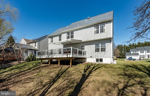 107 W FLAGSTONE DR, Newark, DE 19702