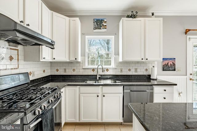 107 W FLAGSTONE DR, Newark, DE 19702