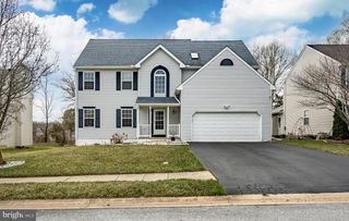 107 W FLAGSTONE DR, Newark, DE 19702