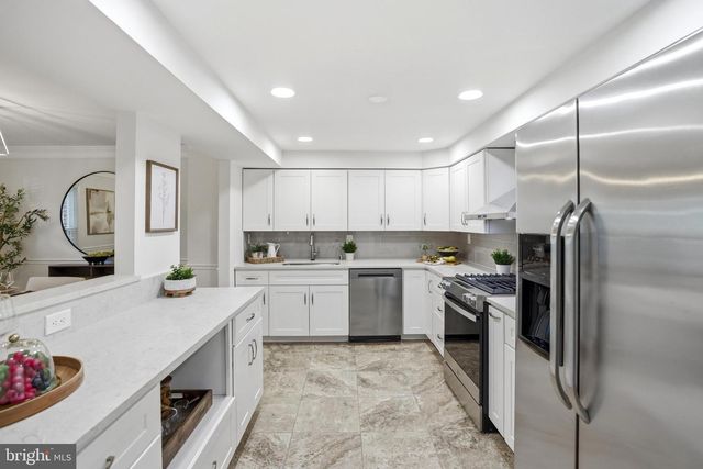 7000 ALICENT PL, Mclean, VA 22101