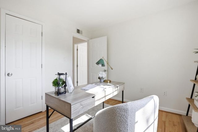 7000 ALICENT PL, Mclean, VA 22101