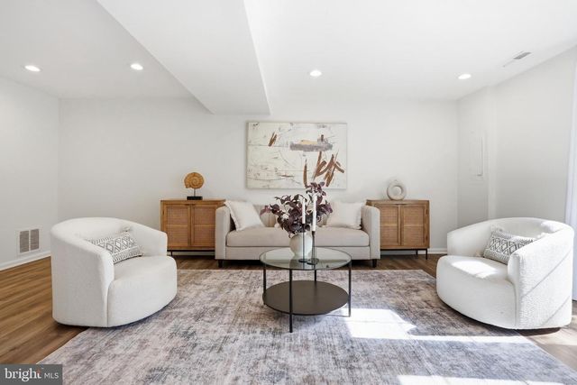 7000 ALICENT PL, Mclean, VA 22101