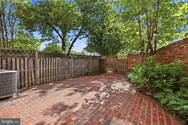 7000 ALICENT PL, Mclean, VA 22101