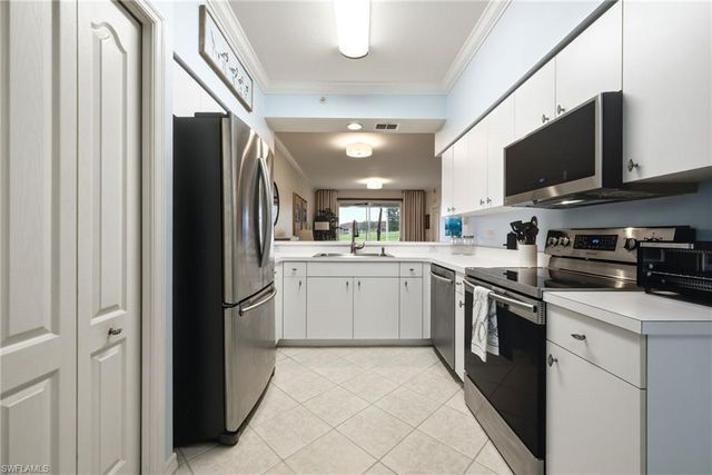 2690 Cypress Trace CIR 3214, Naples, FL 34119