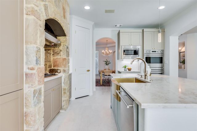 3900 Avery Woods LN, Cedar Park, TX 78613