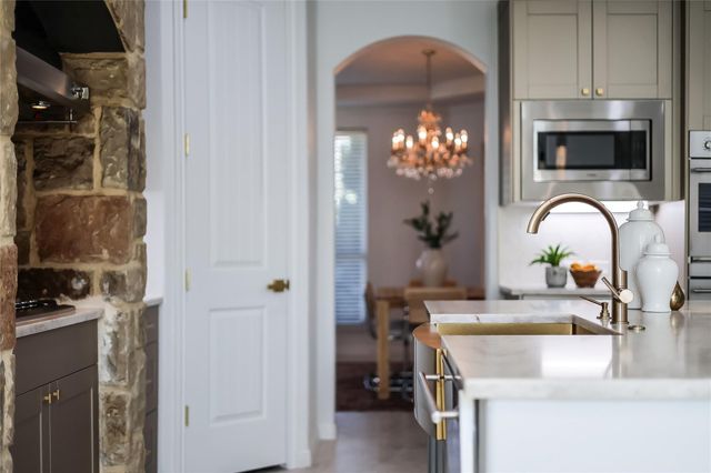 3900 Avery Woods LN, Cedar Park, TX 78613