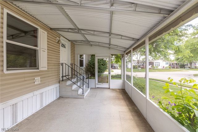 81 Periwinkle Drive, Olmsted Twp, OH 44138