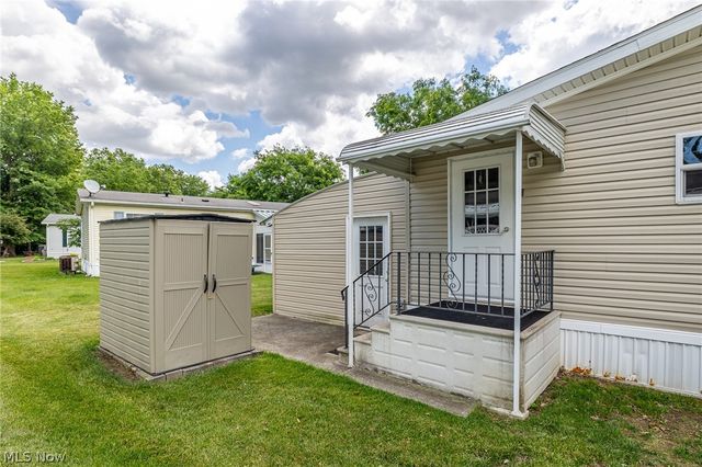 81 Periwinkle Drive, Olmsted Twp, OH 44138