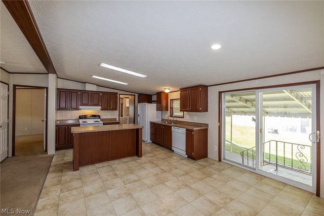 81 Periwinkle Drive, Olmsted Twp, OH 44138