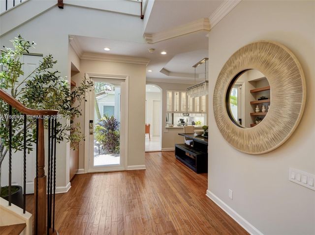 963 S Harbor Vw S, Hollywood, FL 33019