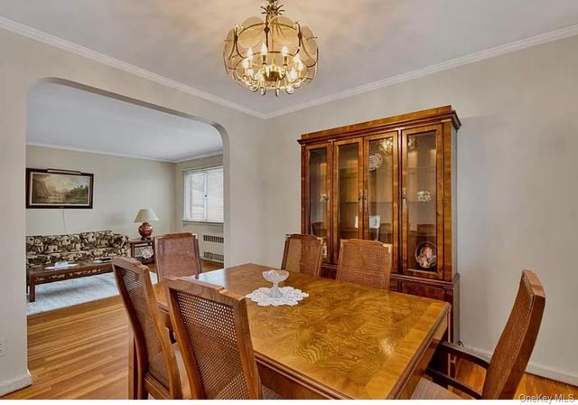 25511 87th Avenue, Floral Park, NY 11001