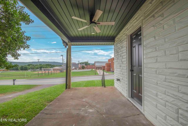1004 Cannon Ave, Sweetwater, TN 37874