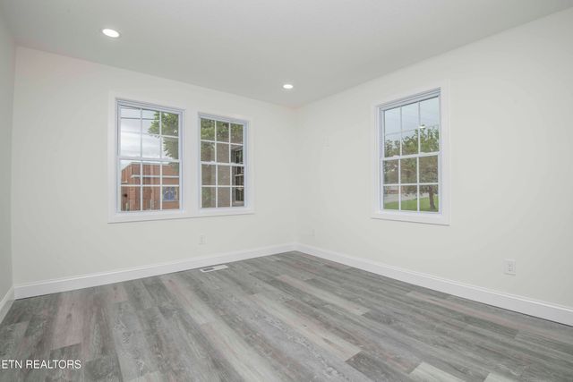 1004 Cannon Ave, Sweetwater, TN 37874