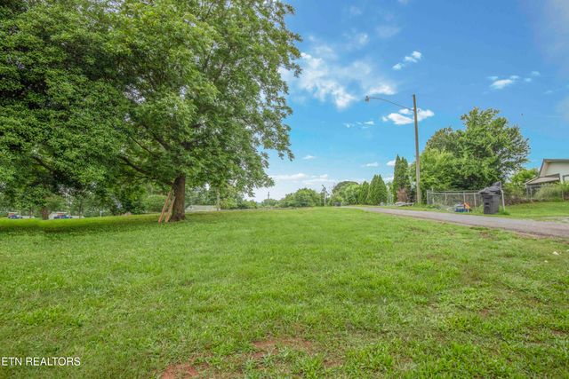 1004 Cannon Ave, Sweetwater, TN 37874