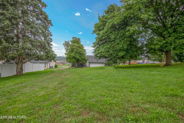 1004 Cannon Ave, Sweetwater, TN 37874