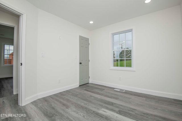 1004 Cannon Ave, Sweetwater, TN 37874