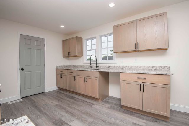 1004 Cannon Ave, Sweetwater, TN 37874
