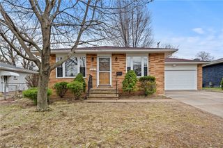 1201 Galaxy Drive, Cleveland, OH 44109