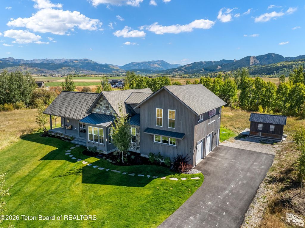 3415 TURNING LEAF Lane, Victor, ID 83455 photo 2