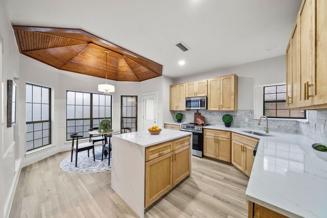 2805 Big Oaks Drive, Garland, TX 75044