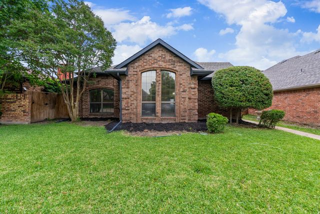 2805 Big Oaks Drive, Garland, TX 75044